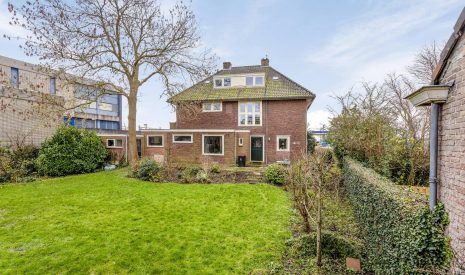 Te koop: Foto Woonhuis aan de Esdoornlaan 11 in Wormerveer